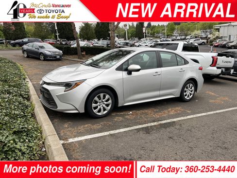 Certified 2024 Toyota Corolla LE FWD image 1