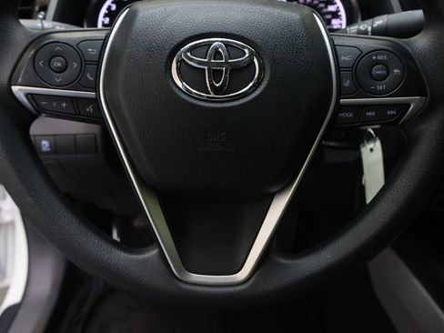 Used 2022 Toyota Camry LE FWD image 19