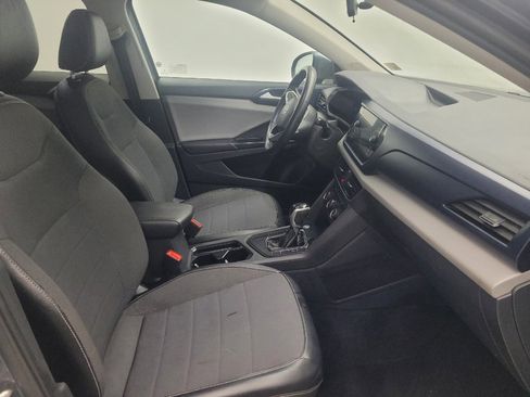 Used 2022 Volkswagen Taos SE w/ Panoramic Sunroof Package image 21