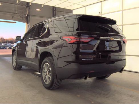 Used 2023 Chevrolet Traverse LT image 9