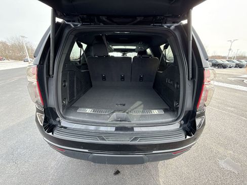 Used 2024 Chevrolet Suburban RST w/ Luxury Package image 27