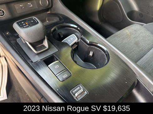 Used 2023 Nissan Rogue SV image 27