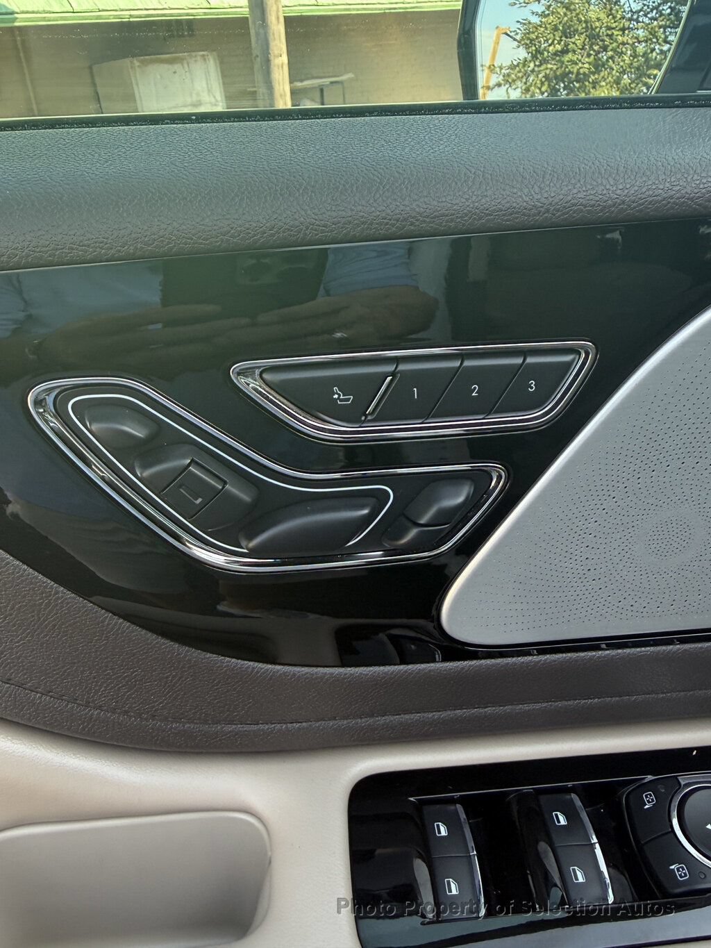Used 2022 Lincoln Aviator Grand Touring w/ Equipment Group 301A AWD/4WD image 15