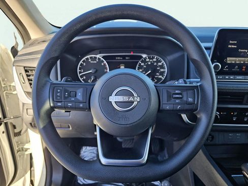 Used 2024 Nissan Rogue S image 20