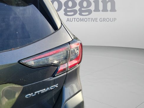 Used 2024 Subaru Outback Premium AWD/4WD image 23