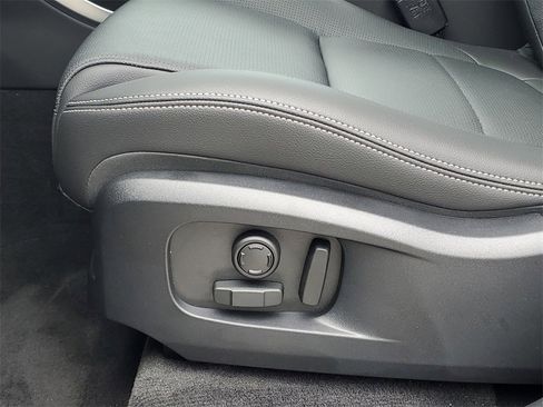 New 2026 Jaguar F-PACE R-Dynamic S image 12