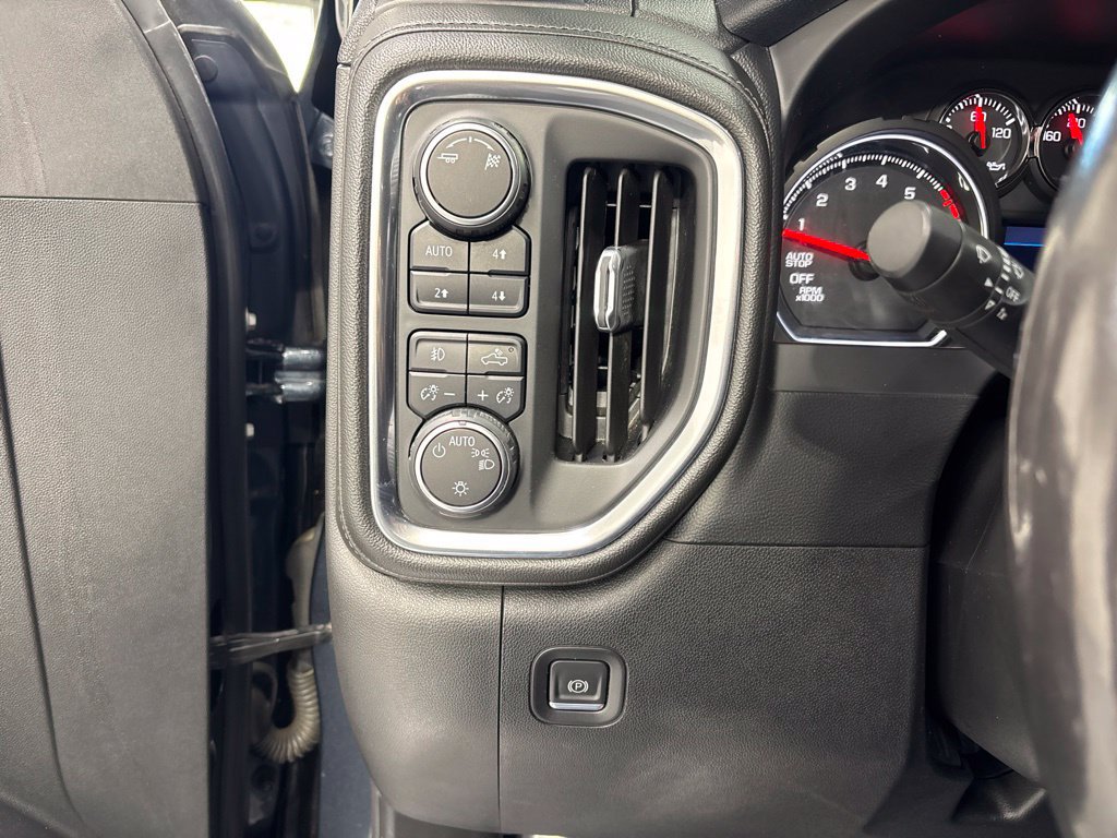 Used 2019 Chevrolet Silverado 1500 RST AWD/4WD image 28