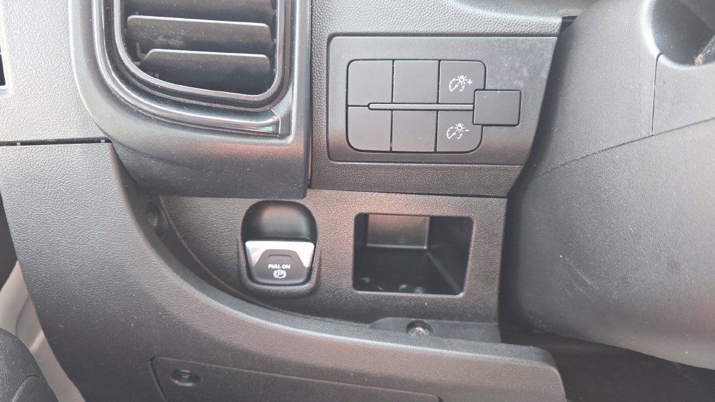 Used 2023 RAM ProMaster 2500 FWD image 24