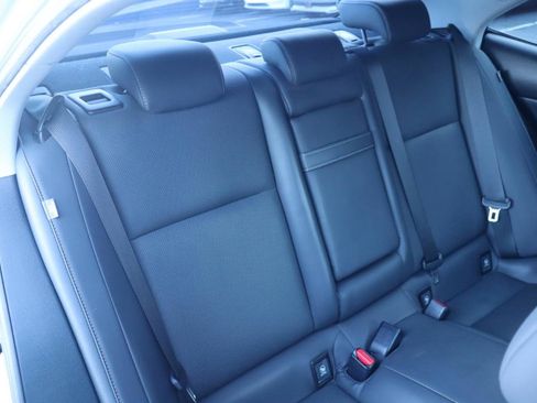 Used 2015 Lexus IS 250 RWD image 35
