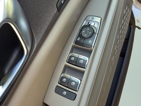 New 2026 Kia Carnival EX FWD image 45