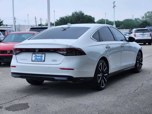 Used 2024 Honda Accord Touring image 6