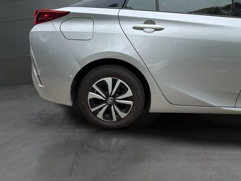 Used 2018 Toyota Prius Prime Advanced FWD image 30
