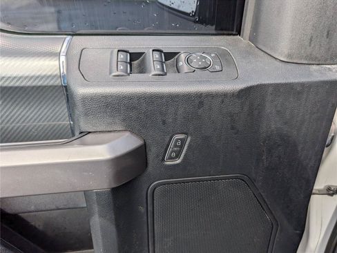 Used 2019 Ford F150 XLT w/ Equipment Group 302A Luxury AWD/4WD image 16