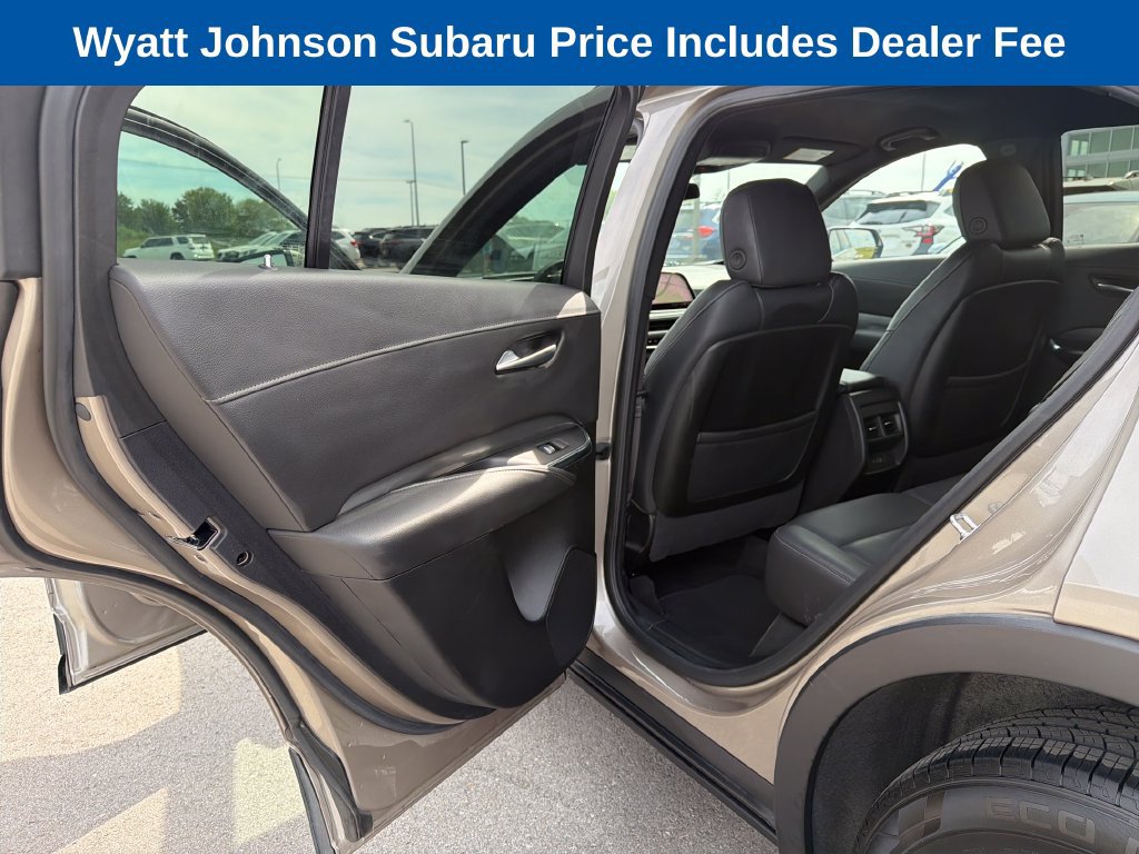 Used 2025 Cadillac XT4 Premium Luxury FWD image 33