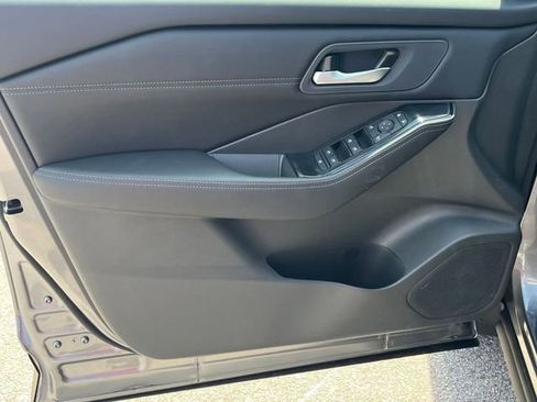 New 2026 Nissan Rogue SV FWD image 11