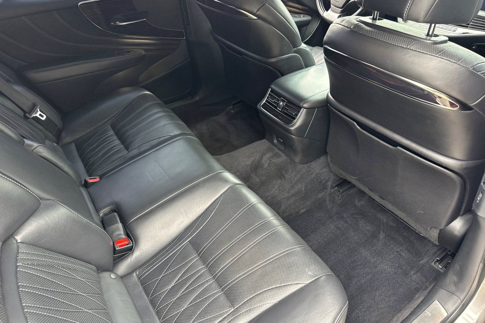 Used 2018 Lexus LS 500 AWD w/ Interior Upgrade Package image 31