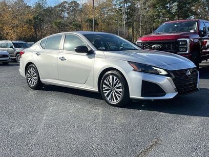 Used 2024 Nissan Altima 2.5 SV