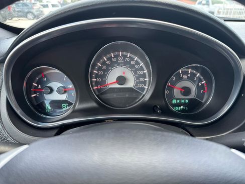 Used 2013 Chrysler 200 Touring FWD image 18