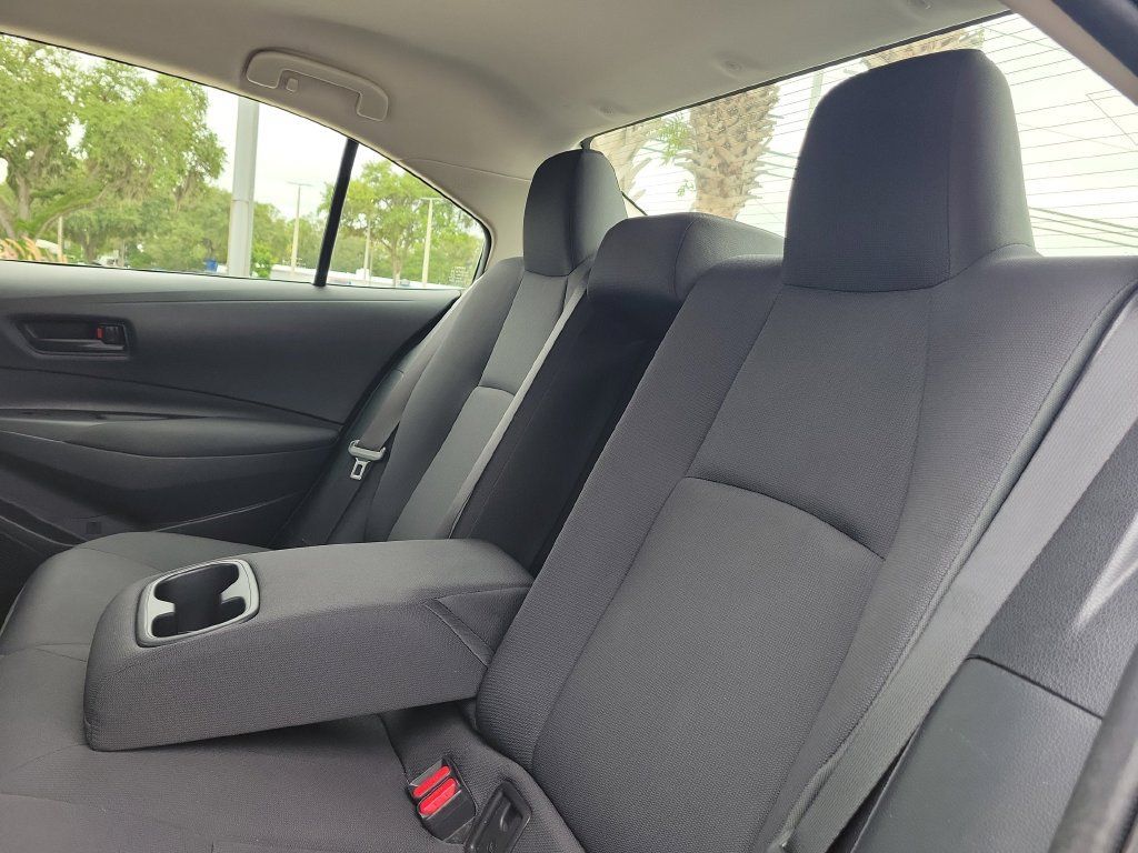 Used 2024 Toyota Corolla LE FWD image 17