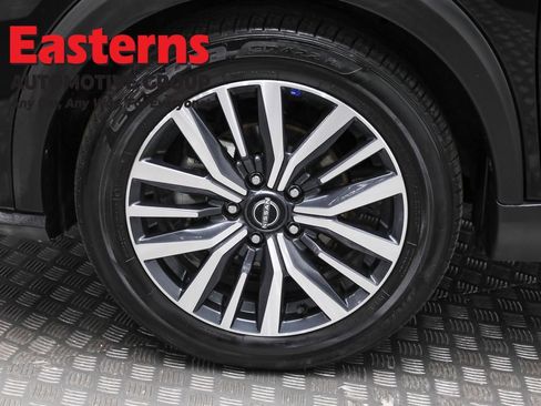 Used 2024 Nissan Kicks SR image 32