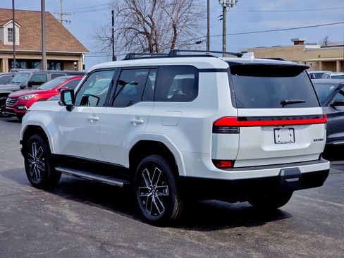 Used 2026 Lexus GX 550 550 Premium+ w/ Accessory Package (2T) image 15