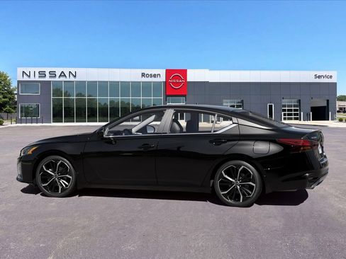 New 2026 Nissan Altima 2.5 SR FWD image 15
