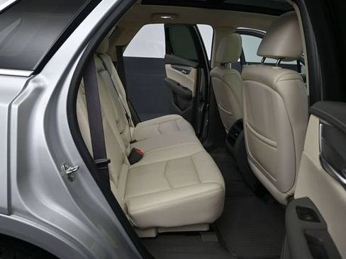 Used 2017 Cadillac XT5 Luxury w/ Driver Awareness Package AWD/4WD image 25