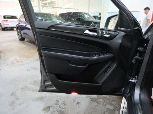 Used 2017 Mercedes-Benz GLS 450 4MATIC w/ Premium Package image 18