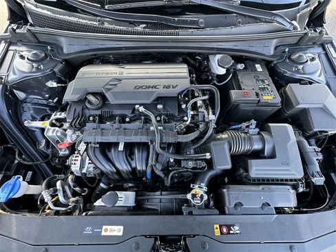 Used 2023 Hyundai Elantra SEL w/ Preferred Accessory Package image 24