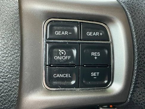Used 2021 RAM 1500 Classic SLT AWD/4WD image 17