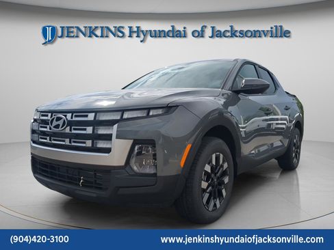 New 2025 Hyundai Santa Cruz SE image 1