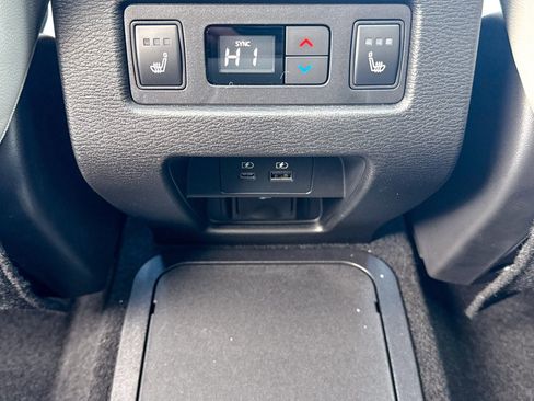 New 2025 Mitsubishi Outlander SEL image 26