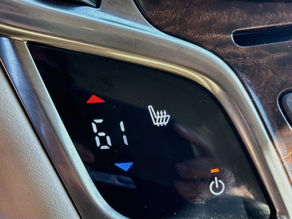 Used 2014 Buick LaCrosse Leather FWD image 19