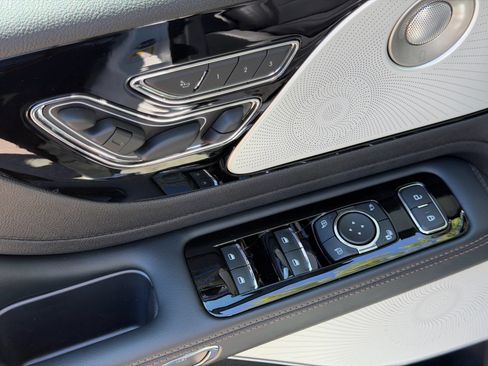 New 2026 Lincoln Aviator Reserve AWD/4WD image 26