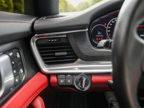 Used 2023 Porsche Panamera 4 Platinum Edition AWD/4WD image 28