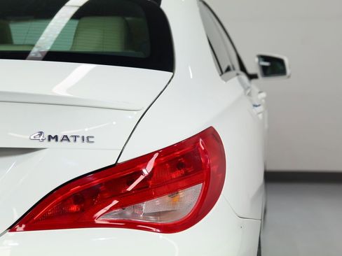 Used 2019 Mercedes-Benz CLA 250 4MATIC image 14