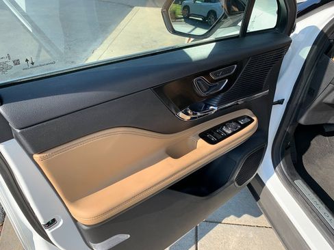 Used 2022 Lincoln Corsair Reserve w/ Elements Package AWD/4WD image 22