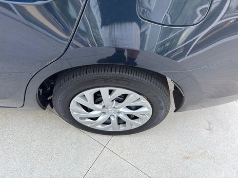 Used 2019 Toyota Corolla LE FWD image 11