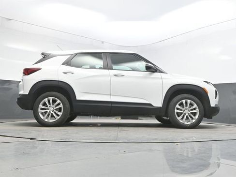 Used 2023 Chevrolet TrailBlazer LS AWD/4WD image 40