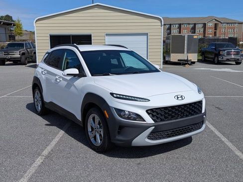 Used 2022 Hyundai Kona SEL w/ Cargo Package image 3