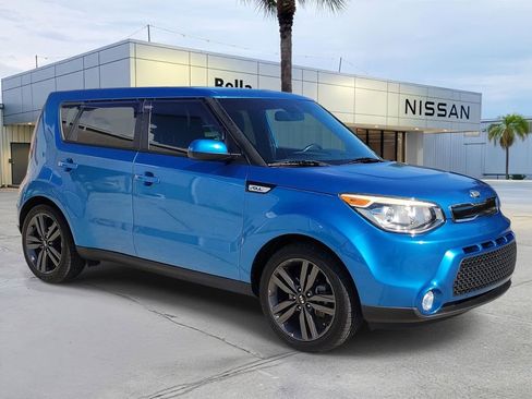 Used 2015 Kia Soul + w/ Audio Package FWD image 8