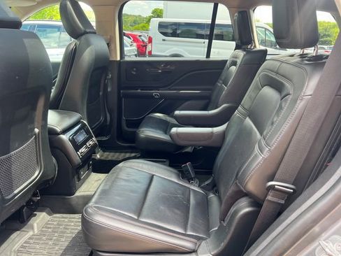 Used 2023 Lincoln Aviator Reserve w/ Elements Package Plus AWD/4WD image 11