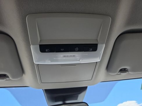 Used 2025 Nissan Sentra SR FWD image 27