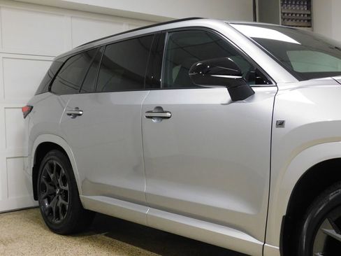 Used 2025 Lexus TX 500h AWD image 9