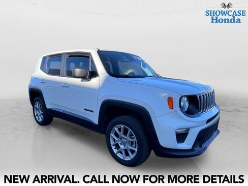 Used 2023 Jeep Renegade Latitude AWD/4WD image 6