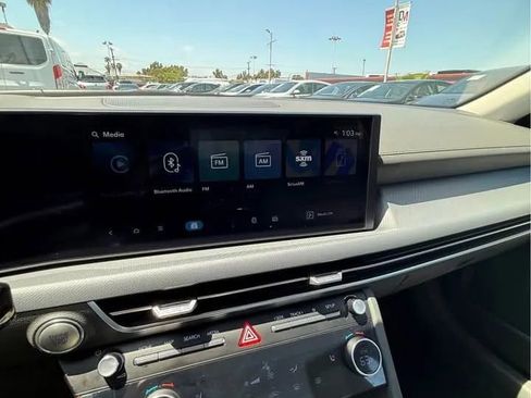 Used 2025 Hyundai Sonata SEL FWD image 8