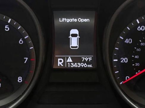 Used 2016 Hyundai Santa Fe Sport image 10