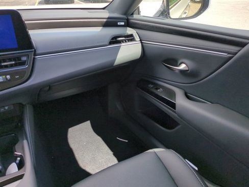 New 2025 Lexus ES 350 w/ Premium Package image 16