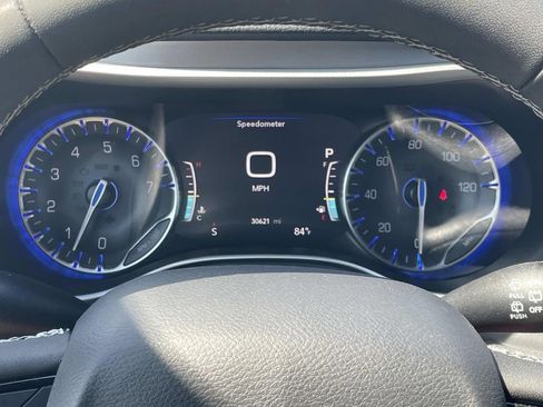 Used 2023 Chrysler Pacifica Touring-L w/ S Appearance Package FWD image 29