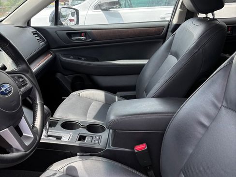 Used 2015 Subaru Outback 3.6R Limited AWD/4WD image 9